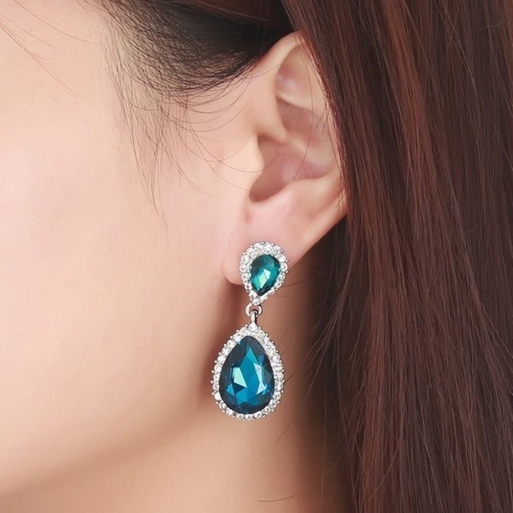 Charming Dangle Earrings 925 Silver Blue Topaz